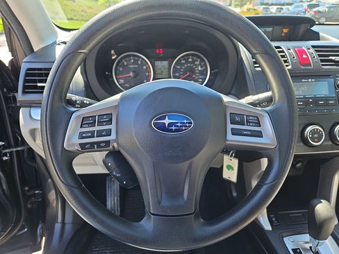 Used 2015 Subaru Forester 2.5i Premium w/ All-Weather Package AWD/4WD image 18