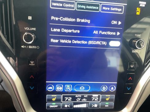 Used 2025 Subaru Legacy Premium AWD/4WD image 7