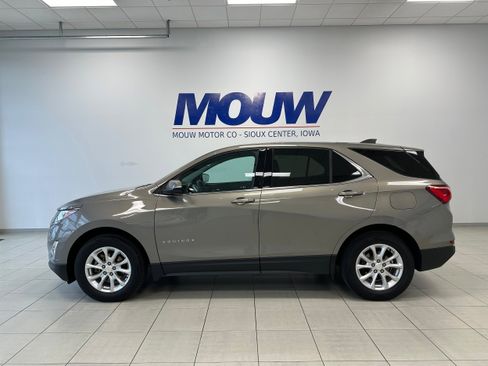 Used 2018 Chevrolet Equinox LT FWD image 1