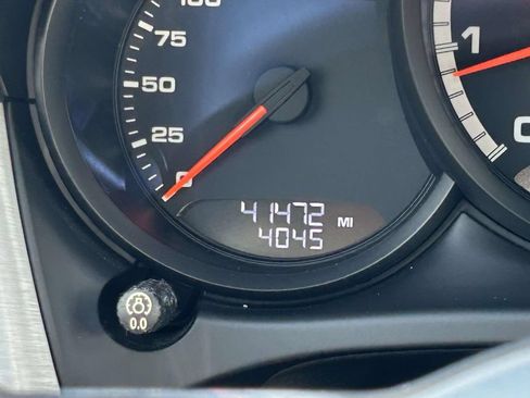 Used 2020 Porsche Macan Turbo AWD/4WD image 30