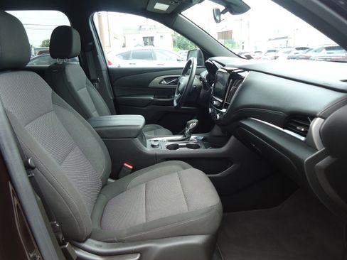 Used 2023 Chevrolet Traverse LT AWD/4WD image 25