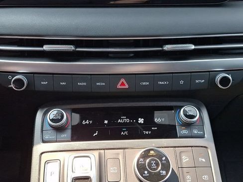 Used 2025 Hyundai Palisade Calligraphy AWD/4WD image 19