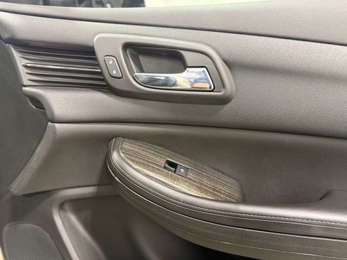 Used 2014 Chevrolet Malibu LT image 23