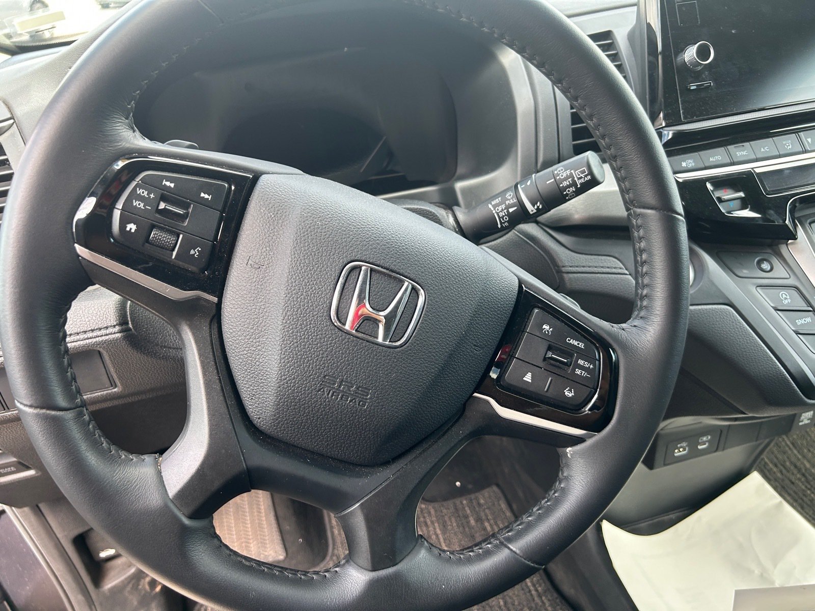 Used 2025 Honda Odyssey EX-L image 11