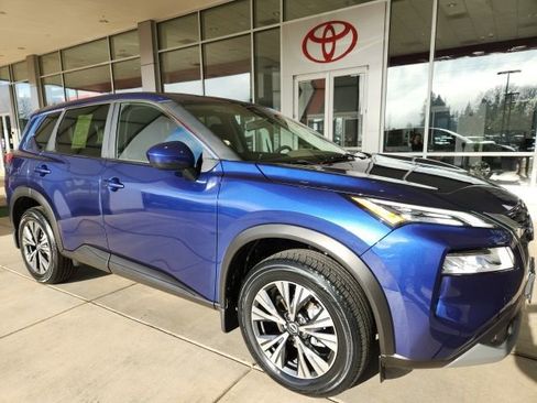 Used 2023 Nissan Rogue SV AWD/4WD image 4