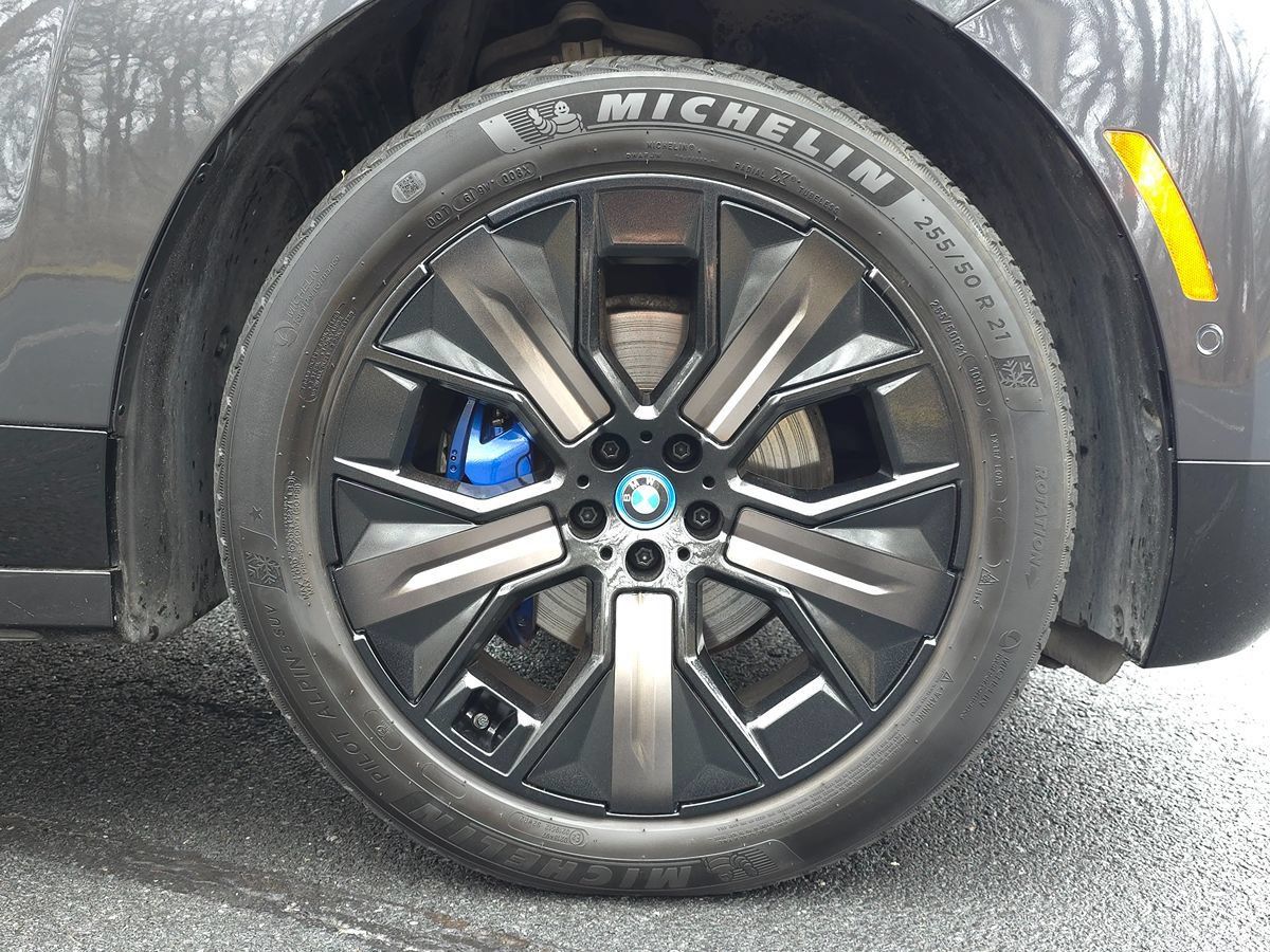 Used 2024 BMW iX xDrive50 w/ Premium Package AWD/4WD image 67
