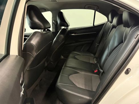 Used 2020 Toyota Camry SE image 14