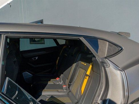 Used 2024 Lamborghini Urus Performante image 48