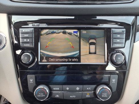 Used 2022 Nissan Rogue Sport SL image 12