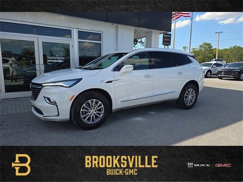 Certified 2023 Buick Enclave Essence image 1