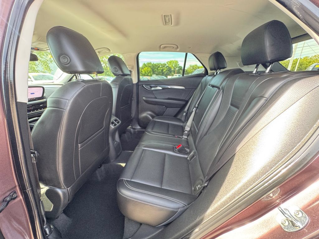 Used 2024 Buick Envision Preferred AWD/4WD image 34