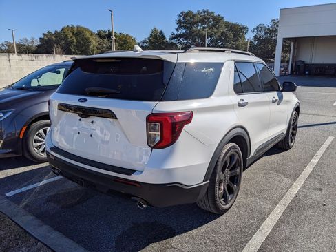 Used 2023 Ford Explorer ST-Line w/ Class IV Trailer Tow Package image 8
