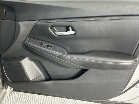 Used 2023 Nissan Sentra SV image 30