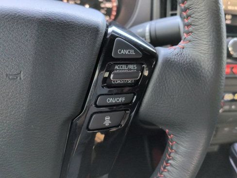 Used 2025 Nissan Frontier PRO-4X AWD/4WD image 23