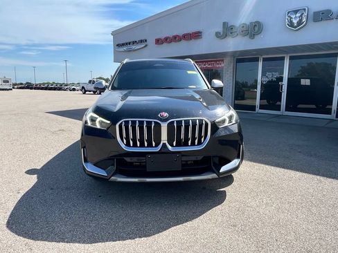 Used 2023 BMW X1 xDrive28i w/ Convenience Package AWD/4WD image 3