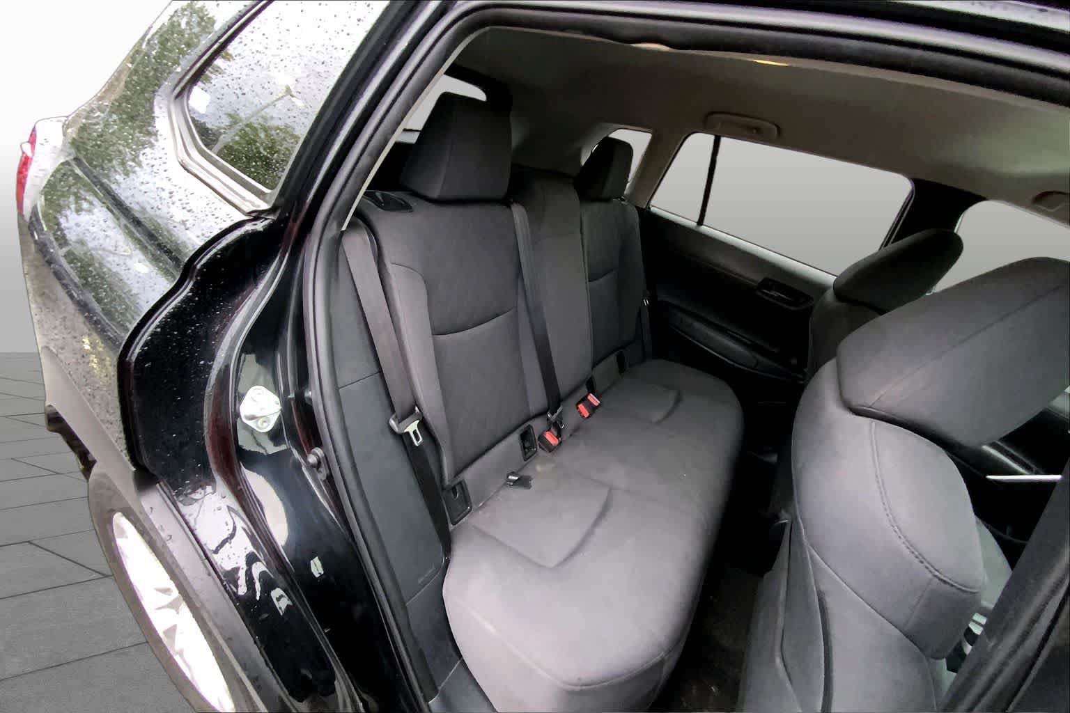 Used 2022 Toyota Corolla Cross LE FWD image 19