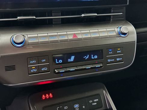 Used 2025 Hyundai Kona SEL FWD image 18