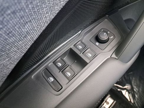 New 2026 Volkswagen Tiguan S image 26