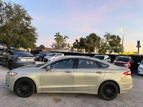 Used 2015 Ford Fusion SE w/ Equipment Group 202A image 8