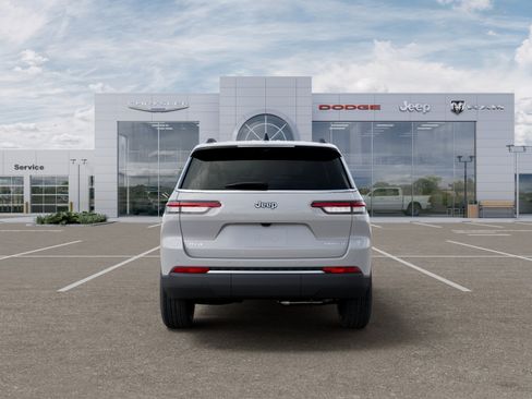 New 2026 Jeep Grand Cherokee L Limited w/ Luxury Tech Group II AWD/4WD image 33