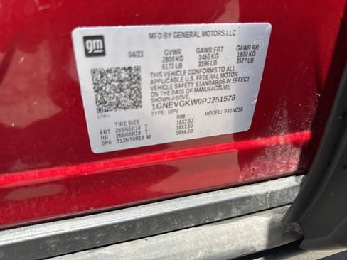 Used 2023 Chevrolet Traverse LT AWD/4WD image 10