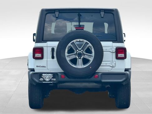 Used 2021 Jeep Wrangler Unlimited Sahara w/ Uconnect 4C Nav & Sound Group AWD/4WD image 6