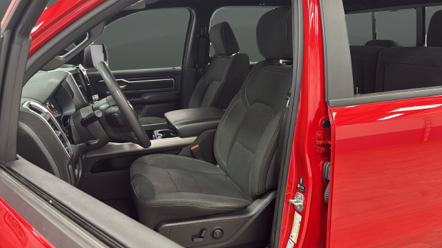 Used 2025 RAM 1500 Big Horn AWD/4WD image 10