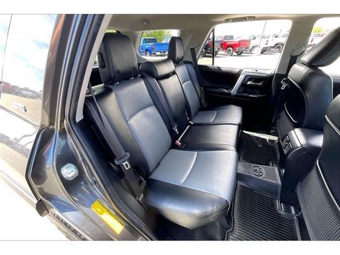 Used 2020 Toyota 4Runner SR5 Premium w/ Moonroof Package AWD/4WD image 28