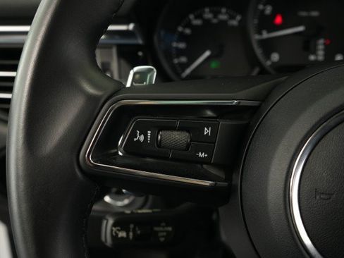 Used 2023 Porsche Macan AWD/4WD image 37