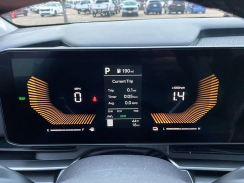 New 2026 Kia Carnival LXS FWD image 25