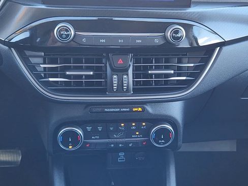 Certified 2022 Ford Escape SEL w/ SEL Stealth AWD Package image 16