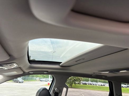 Used 2025 Kia Telluride S FWD image 12