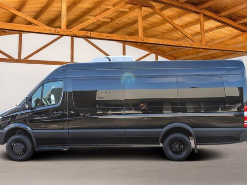 Used 2017 Mercedes-Benz Sprinter 3500 image 3