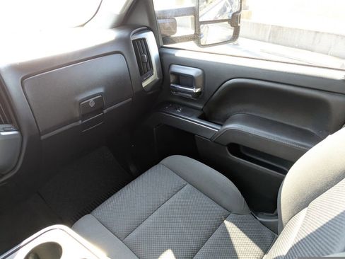 Used 2017 Chevrolet Silverado 2500 LT w/ LT Convenience Package image 17