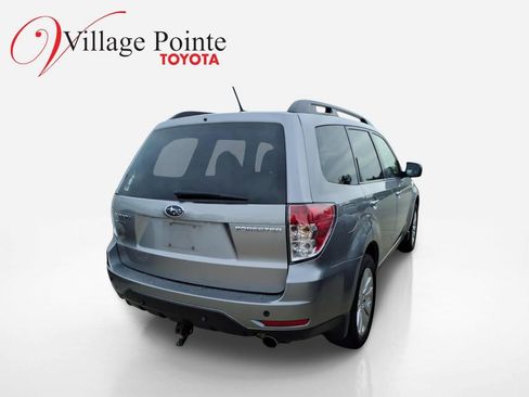 Used 2011 Subaru Forester 2.5X Limited AWD/4WD image 4