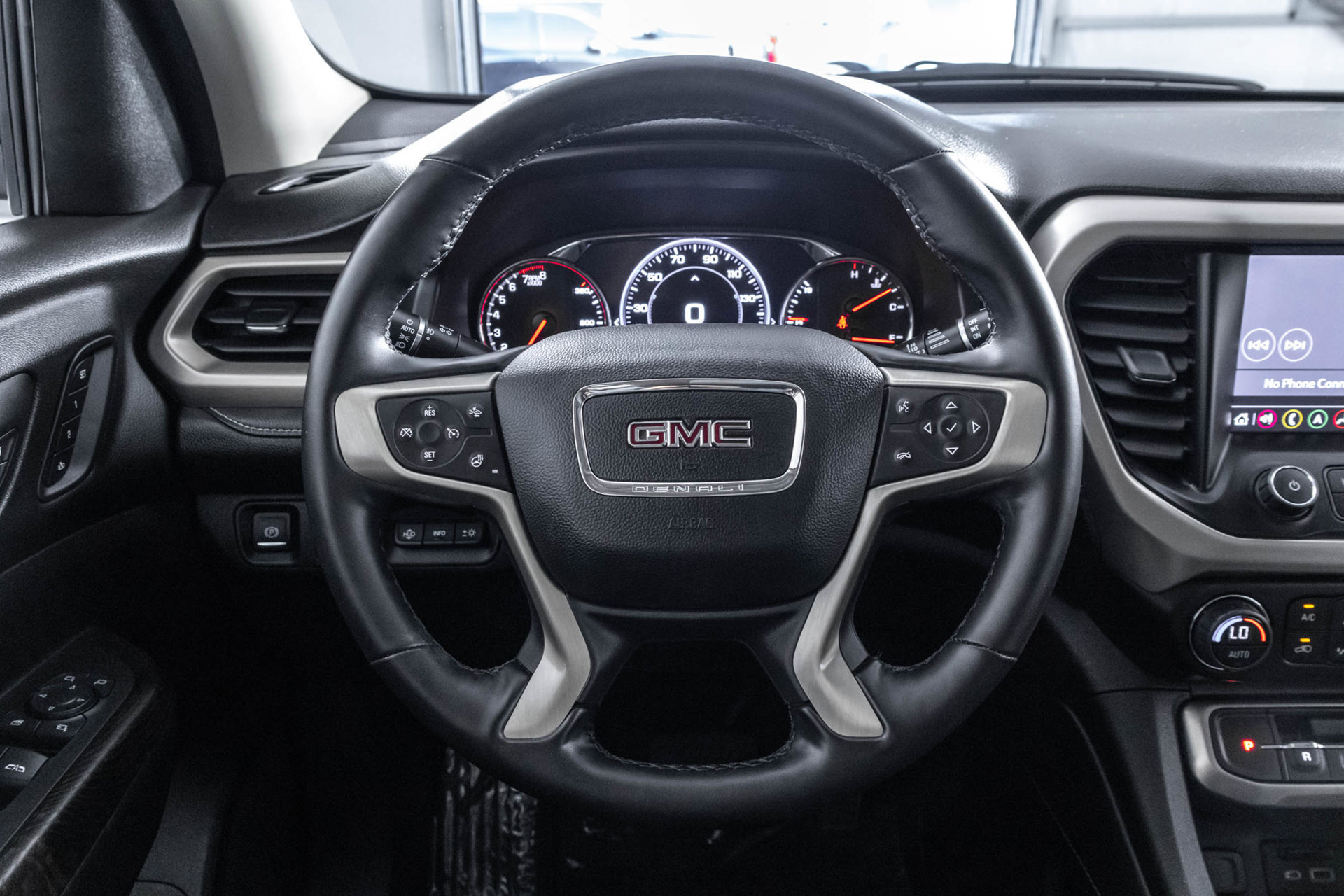 Used 2023 GMC Acadia Denali w/ Black Diamond Edition AWD/4WD image 30