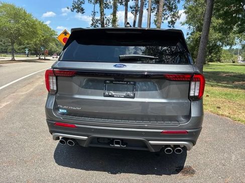 Used 2025 Ford Explorer Platinum w/ Ultimate Package RWD image 4