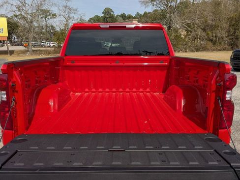 New 2026 Chevrolet Silverado 1500 Custom Trail Boss w/ LPO, Dark Essentials Package AWD/4WD image 32