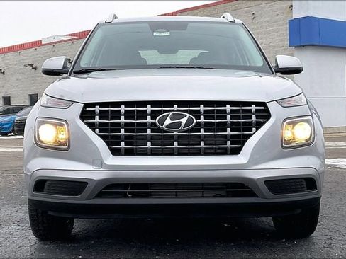 New 2026 Hyundai Venue SEL image 16