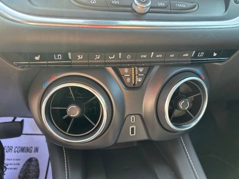 Used 2024 Chevrolet Blazer LT w/ Convenience Package FWD image 24
