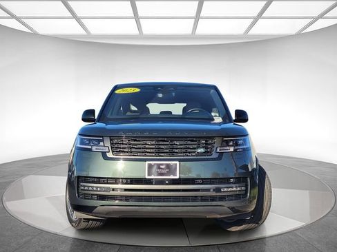 Used 2023 Land Rover Range Rover SE image 2