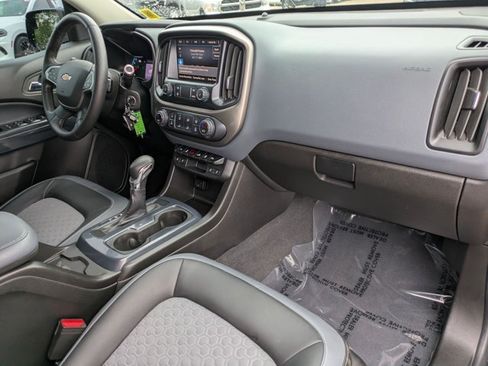 Used 2022 Chevrolet Colorado Z71 AWD/4WD image 19