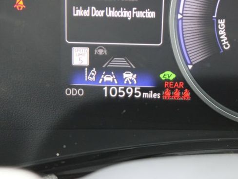 Used 2025 Lexus NX 350h AWD w/ Premium Package image 15