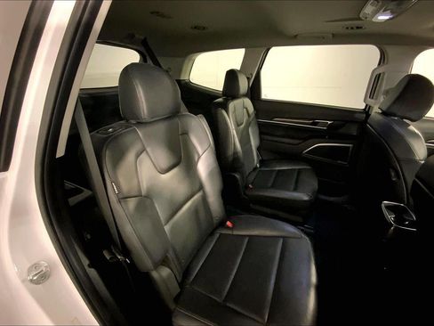 Used 2025 Kia Telluride S image 23