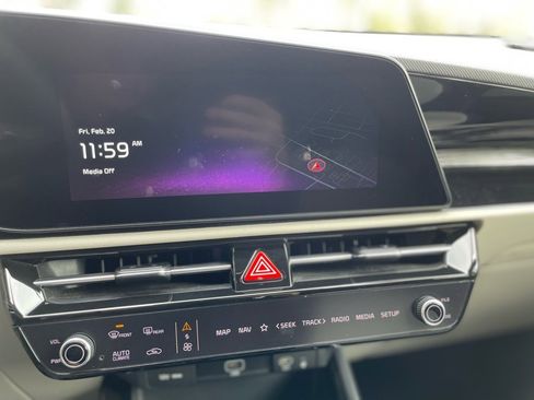 Used 2023 Kia Niro Wave w/ Wave Preserve Package image 14