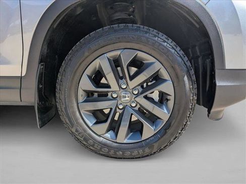 Used 2025 Honda Ridgeline Sport image 21