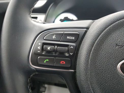 Used 2017 Kia Niro EX image 15