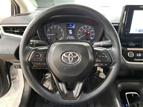 Used 2025 Toyota Corolla LE image 26