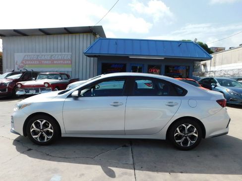 Used 2019 Kia Forte LXS image 4