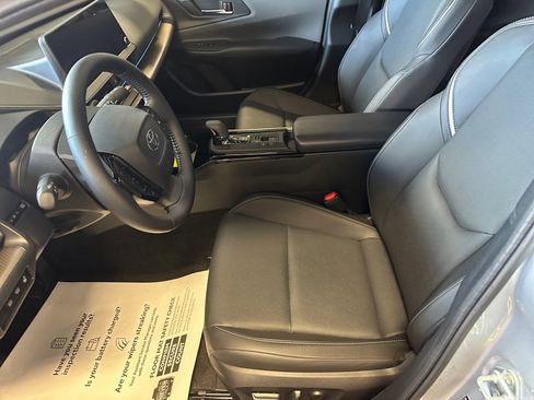 Used 2025 Toyota Prius Limited image 34